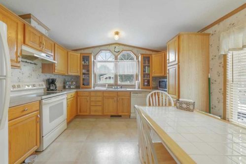 16 Farm Ln, Washingtonville, NY 10992-1616