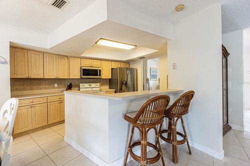 24100 Turtlerock Ct, Lutz FL  33559-6728 exterior