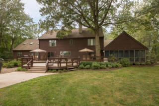 11 Applewood Dr, Hopewell Township, NJ 08525-2117