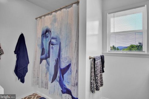 11 Thrush Dr, Carlisle PA  17015-7653 exterior