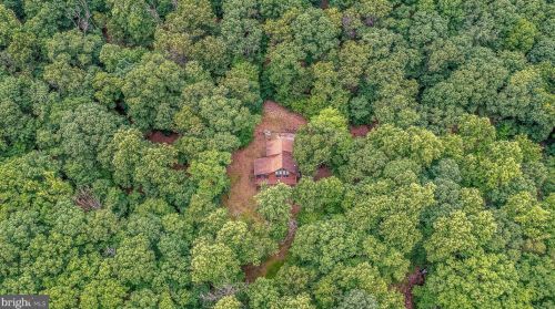 1359 Lodge Rd, Hedgesville, WV 25427-7136