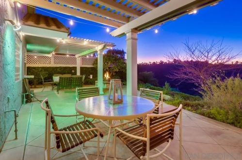 10370 Viacha Dr, San Diego CA  92124-3411 exterior