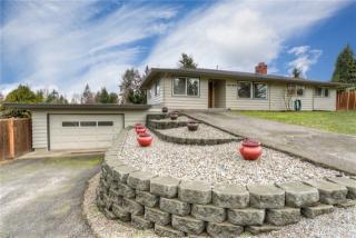 18439 2nd Ave, Seattle, WA 98148-1827
