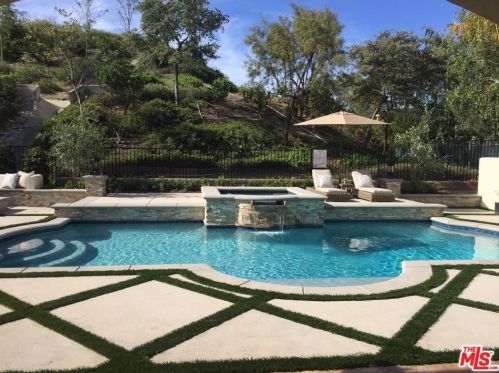 26810 Kendall Ln, Santa Clarita, CA 91381-1456