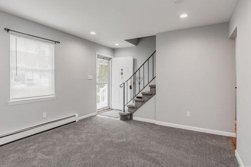 34 Hazard Ave, Huntington Station NY  11746-3726 exterior