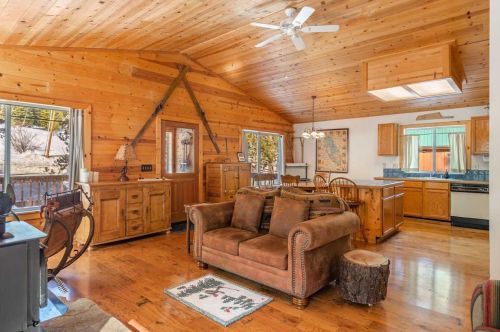 14836 Northwoods Blvd, Truckee CA 96161-7053 exterior