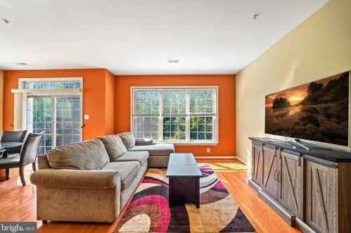 332 Jefferson Ave, Downingtown PA 19335-2701 exterior