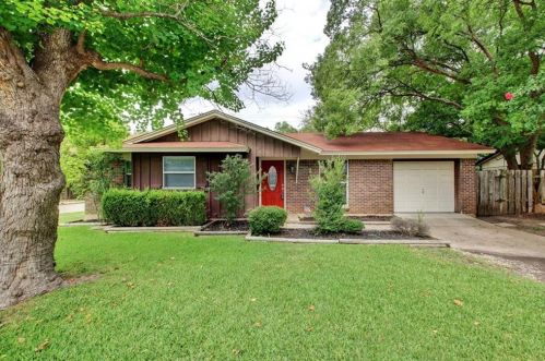 8400 Briarwood Ln, Austin TX  78757-6929 exterior