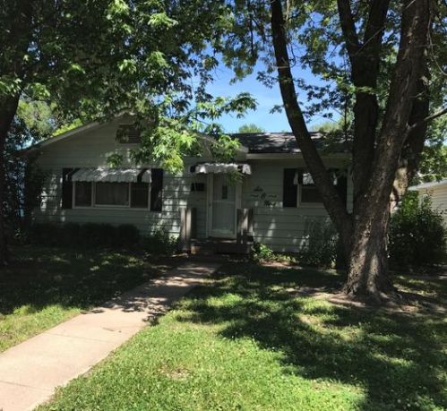 609 Ohio St, Iola, KS 66749-2625