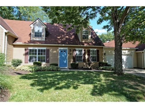 2231 Pine Tree Ln, Twinsburg, OH 44087-1673