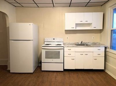 1114 Penn Ave, Jeannette, PA 15644-2037