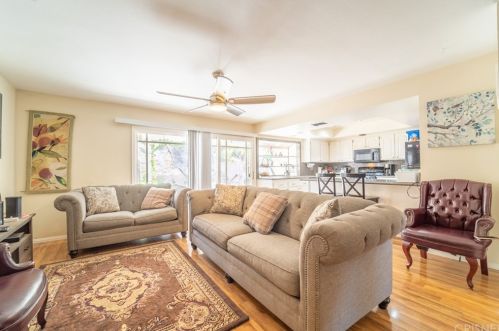 29000 Gladiolus Dr, Santa Clarita CA  91387-1828 exterior