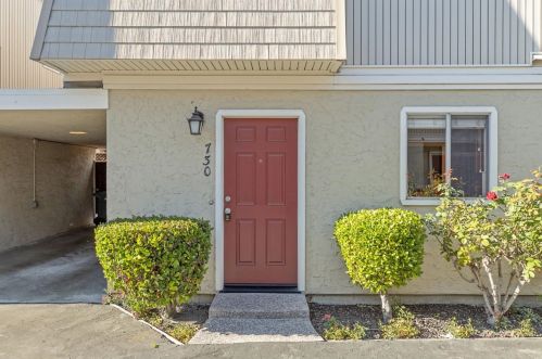 730 Vera Ave, Redwood City, CA 94061-1748
