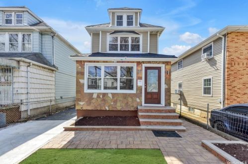 109-28 142nd St, Jamaica, NY 11435-5027