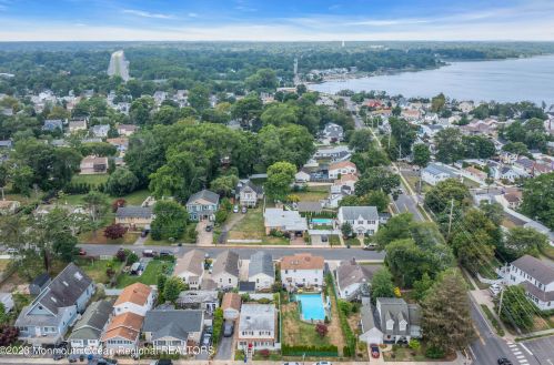 1604 Maplewood Rd, Belmar NJ 07719-3151 exterior