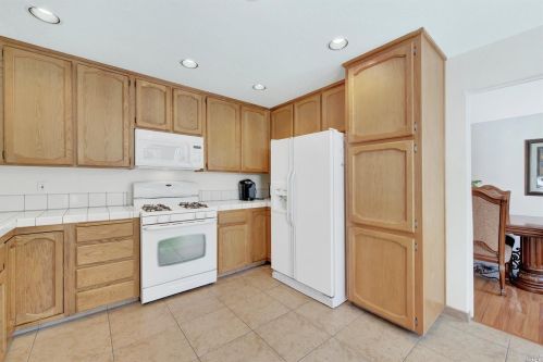 272 Sparrow St, Vacaville CA  95687-7225 exterior