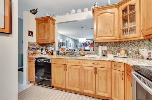 10549 Royal Caribbean Cir, Boynton Beach FL  33437-4285 exterior