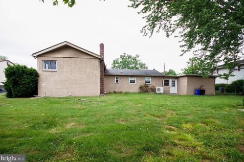 424 2nd Ave, Gloucester NJ  08031-1411 exterior