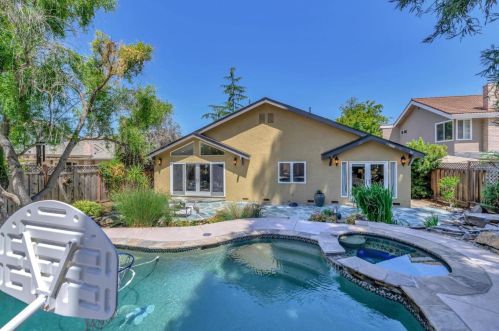 642 Colleen Dr, San Jose CA 95123-4509 exterior