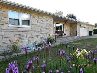 212 Sunset Dr, Antigo, WI 54409-1051
