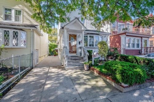 130-24 120th St, Jamaica, NY 11420-3107