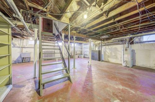 140 Main St, Port Jervis NY  12771-2114 exterior