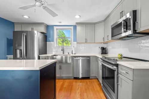 27 Main St, Newton NH  03858-3306 exterior