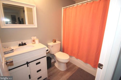 3308 Swover Crk Rd, Edinburg VA  exterior