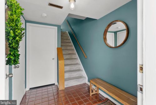 3 Ingrid Ct, Wilmington DE  19808-4062 exterior