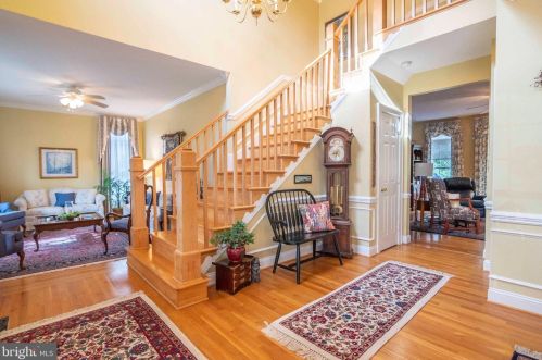 160 Manor Dr, Edinburg VA  22824-3579 exterior