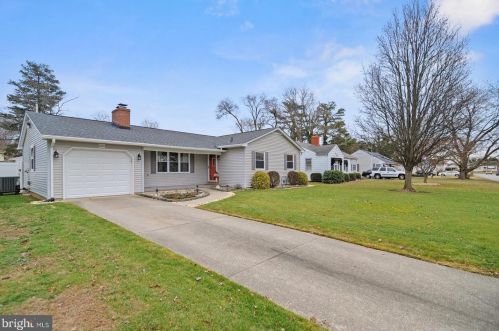 45 Upland Ave, Dover, DE 19901-4242