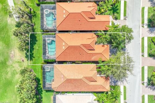 6488 Caldecott Dr, Naples FL  34113-3193 exterior