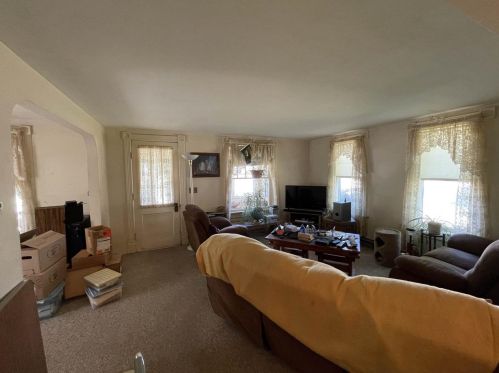 315 Center St, Beaver Dam, WI 53916-2047