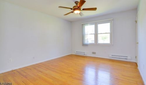 6 Sandra Rd, East Amwell Township NJ  08551-1009 exterior