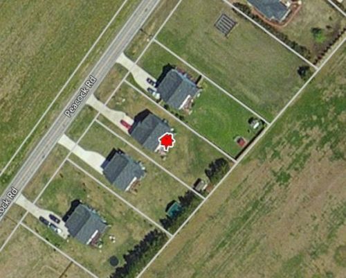 1747 Peacock Rd, Whiteville, NC 28472-9032