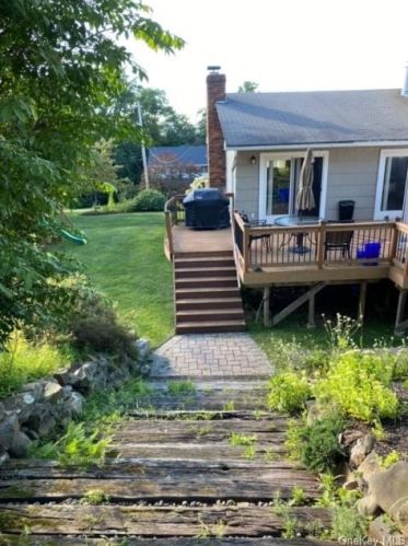 34 Hillside Ave, Warwick, NY 10990-3705