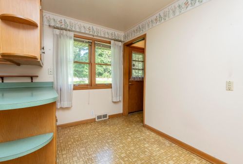 1617 118, Milwaukee WI 53226-3023 exterior