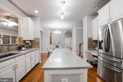 5318 Jacobs Creek Pl, Haymarket VA  20169-6150 exterior