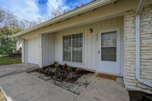 2505 Audubon Pl, Austin TX  78741-5506 exterior