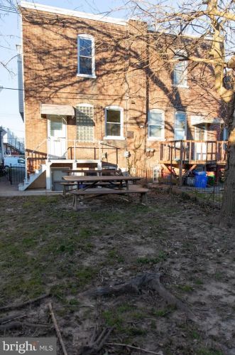 540 Chew Ave, Philadelphia PA 19120-2465 exterior