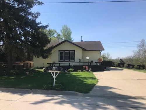 213 15th Ave, Lambs Grove, IA 50208-1720