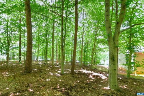 33 Jennings Dr, Bybee VA 22963-3337 exterior