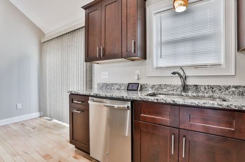 18 Pillsbury Rd, Londonderry NH  03053-2925 exterior