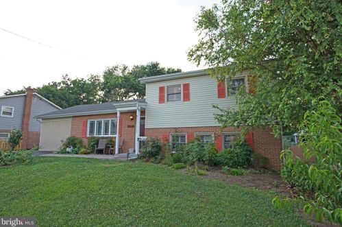 409 Belvedere Dr, Charles Town WV  25414-1267 exterior