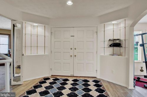 11 Thrush Dr, Carlisle PA  17015-7653 exterior