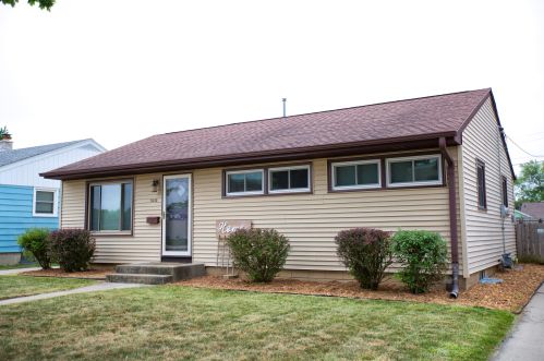 6515 Warnimont Ave, Milwaukee, WI 53220-1343