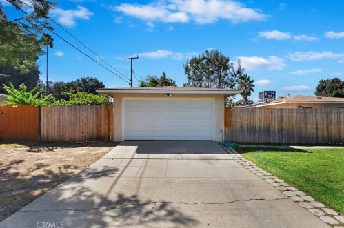 8170 Garfield St, Riverside, CA 92504-3010