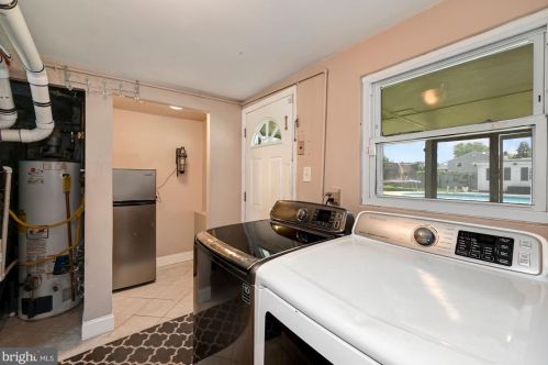 215 Harrison Ave, Beverly NJ  08010-2119 exterior