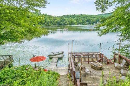 100 Lakeside Dr, Belvidere, NJ 07823-3142