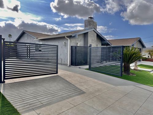 5961 Camber Dr, San Diego CA 92117-4142 exterior